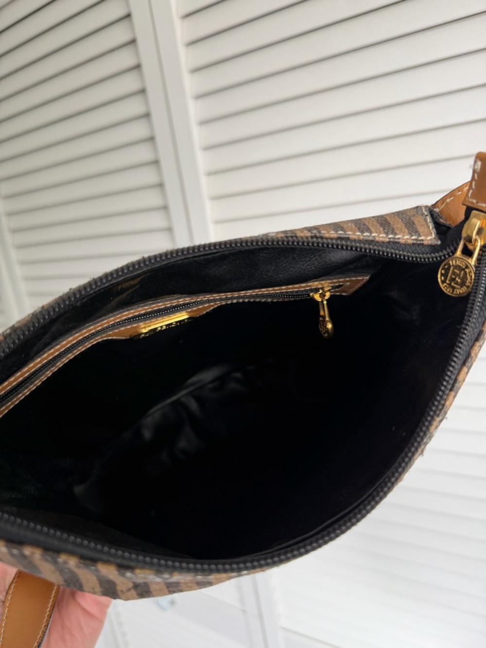 Vintage Fendi shoulder bag - Picture 8 of 11